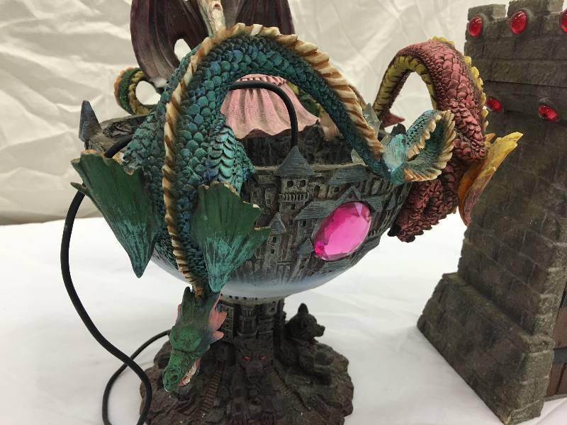 lot 622 image: dragon fog machine, jewelry storage castle  and mini castle