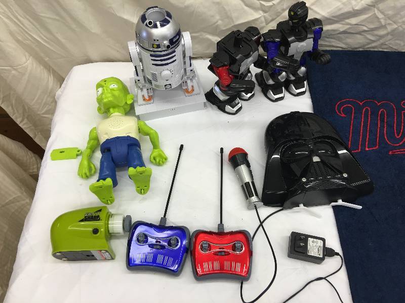 lot 629 image: rockem sockem robots, twins beach towel, r2d2 humidifier,darth vader voice changer