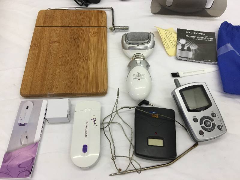 lot 644 image: pediegg yes shaver shower radio with mirror,zero water pitcher