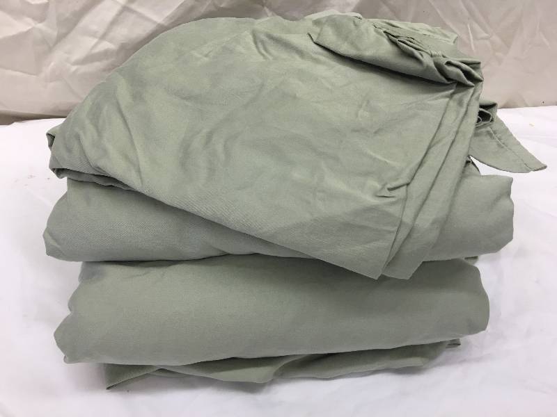 lot 648 image: green king sheets