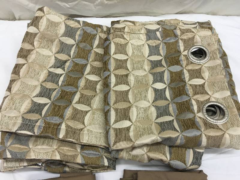 lot 650 image: curtains