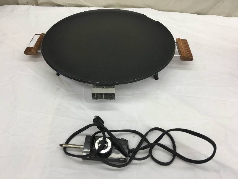 lot 657 image: Bethany Housewares 730 Heritage Grill  retail $129
