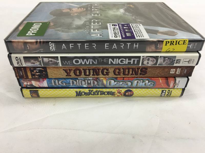 lot 667 image: lof of 5 dvds