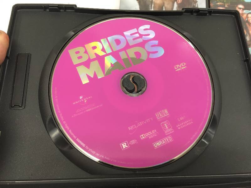 lot 693 image: lot of 5 dvds