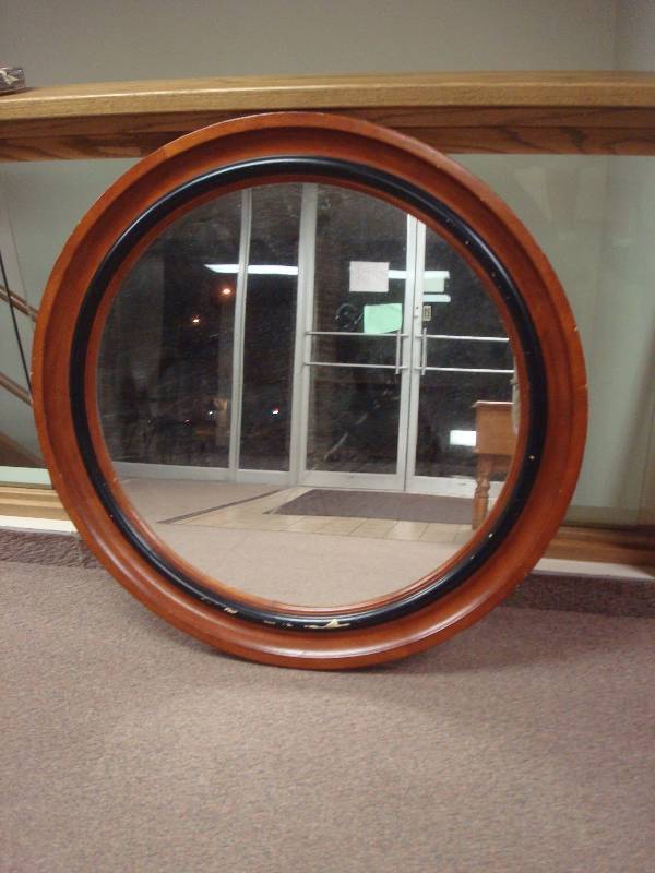 lot 6 image: Large Round Mirror, Used, Has Wear Of Boarder