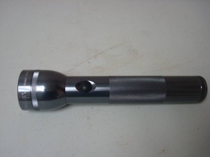 lot 30 image: Mag-Lite Flash Light, Works