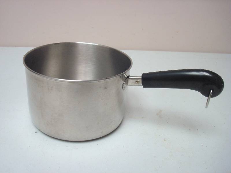 lot 63 image: Vintage Revere Ware Cooking Pan, 3qt