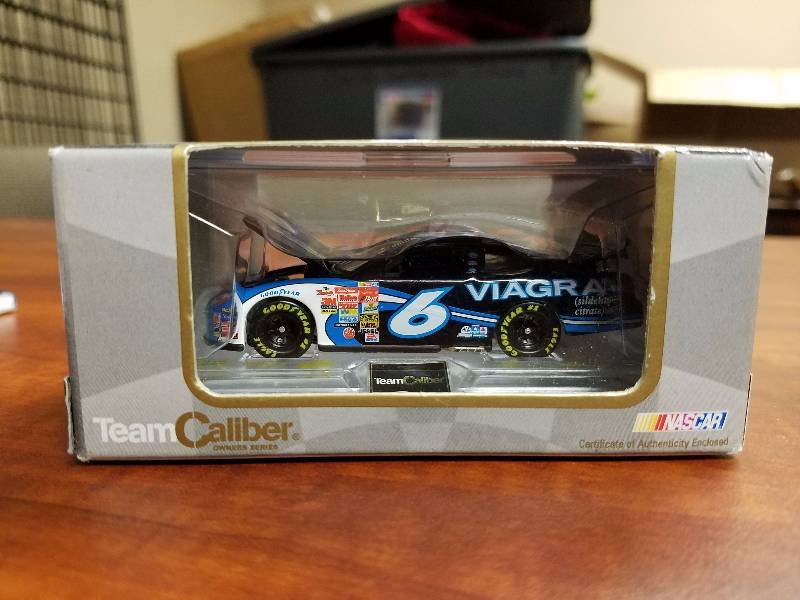 lot 6 image: Team Caliber Owners Series 2003 Die-Cast Replica