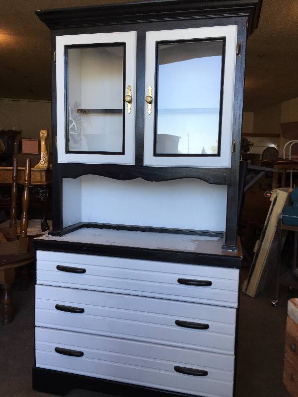Two Piece Hutch