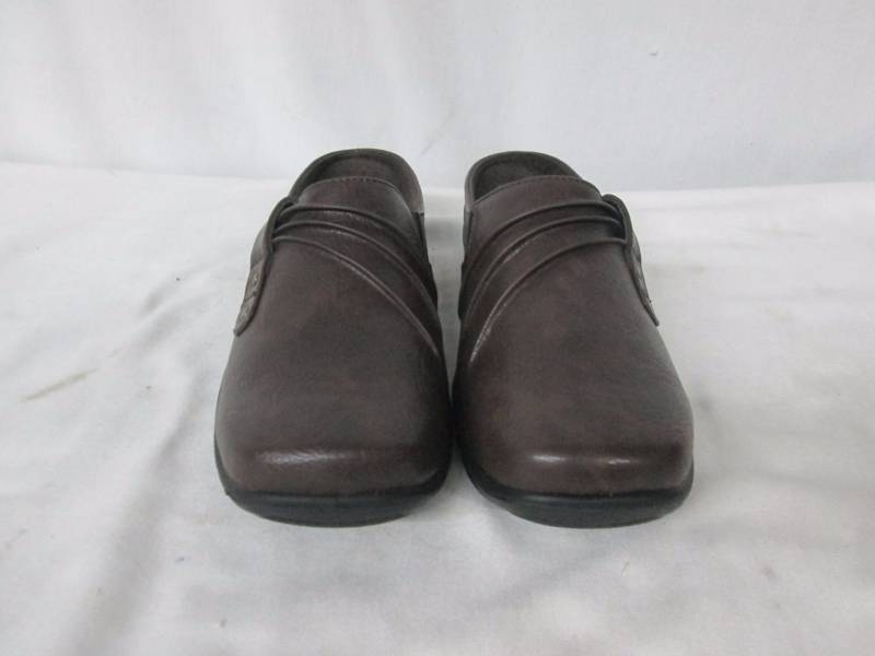 Womens Easy Street Holly Comfort Clogs