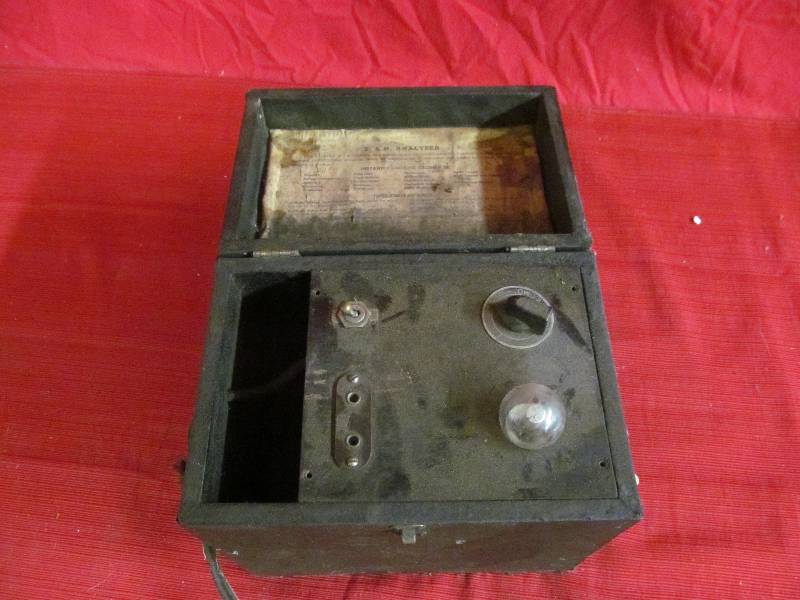 vintage T &H electric analyzer