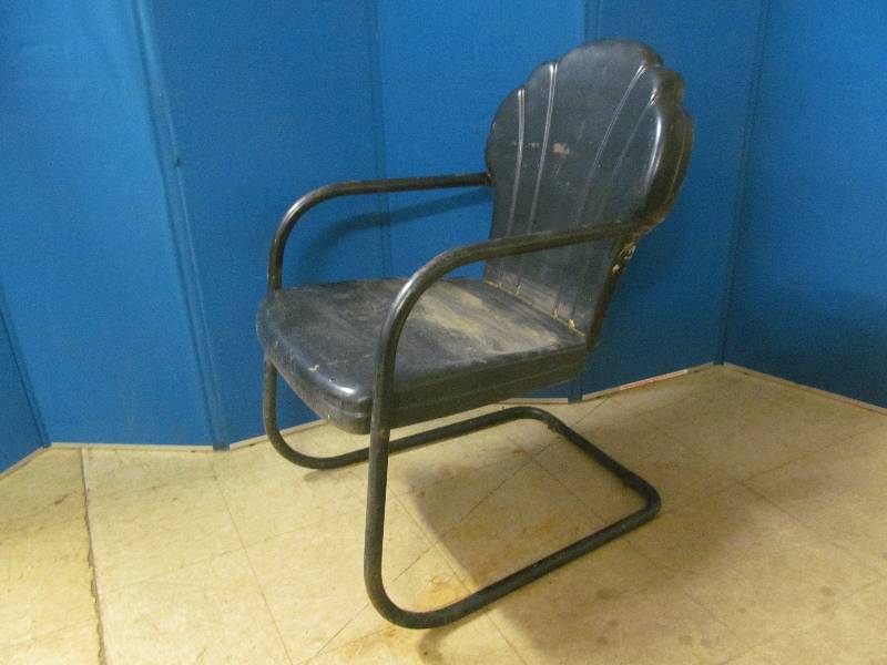 vintage metal lawn chair