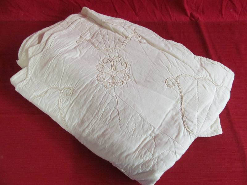 vintage bed spread