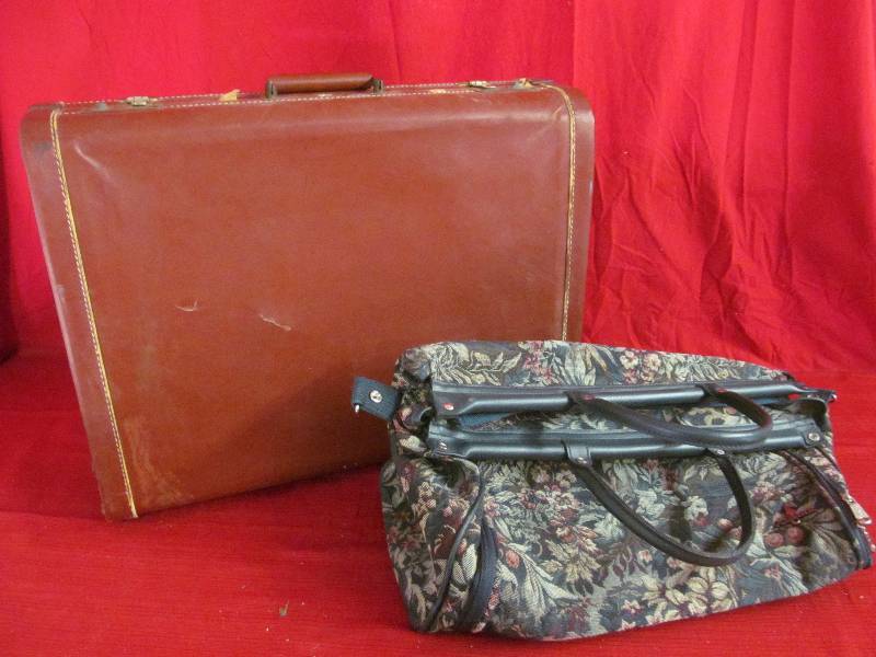 suit case