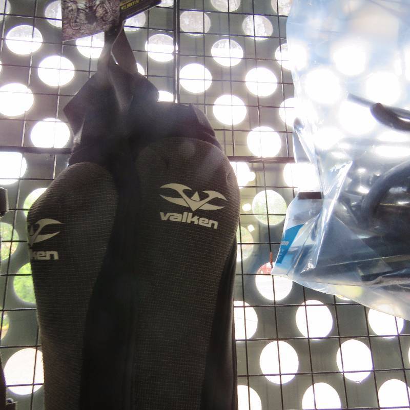 Elbow pads