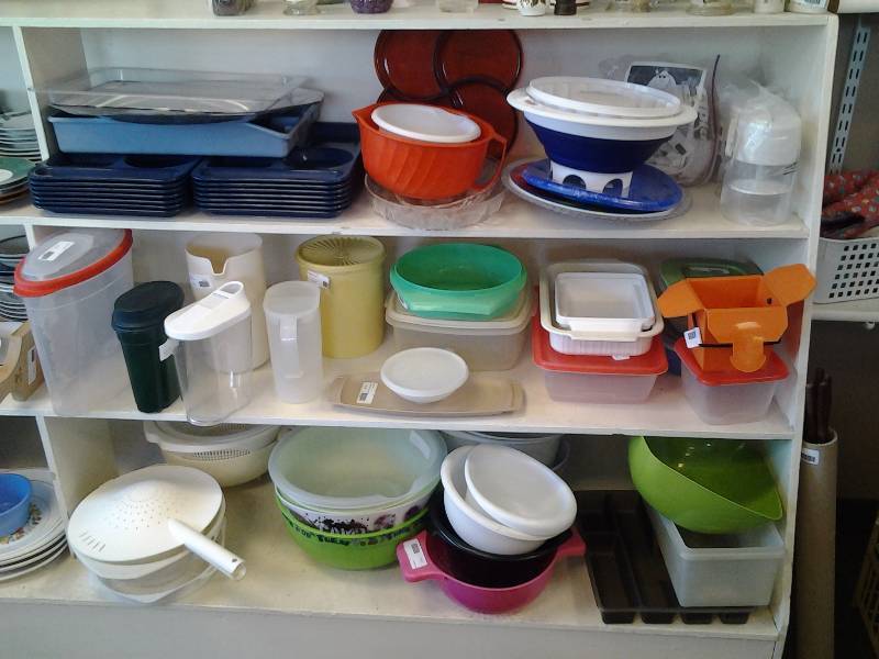 Content On 3 Shelves Tupperware, Plastic Ware, Trays (Bring Boxes)