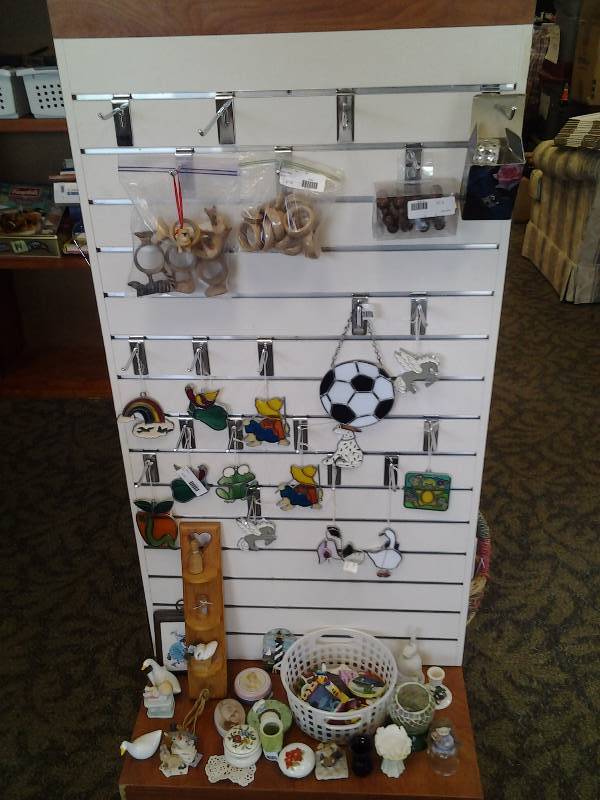 Lot Of Sun Catchers, Magnets, Miniatures (Bring Boxes)