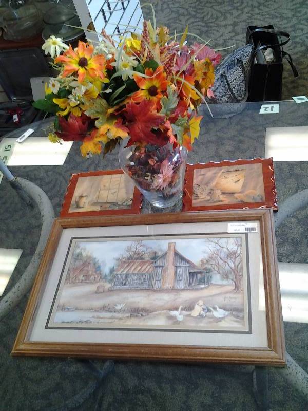 3-Pictures 22x14 & Centerpiece