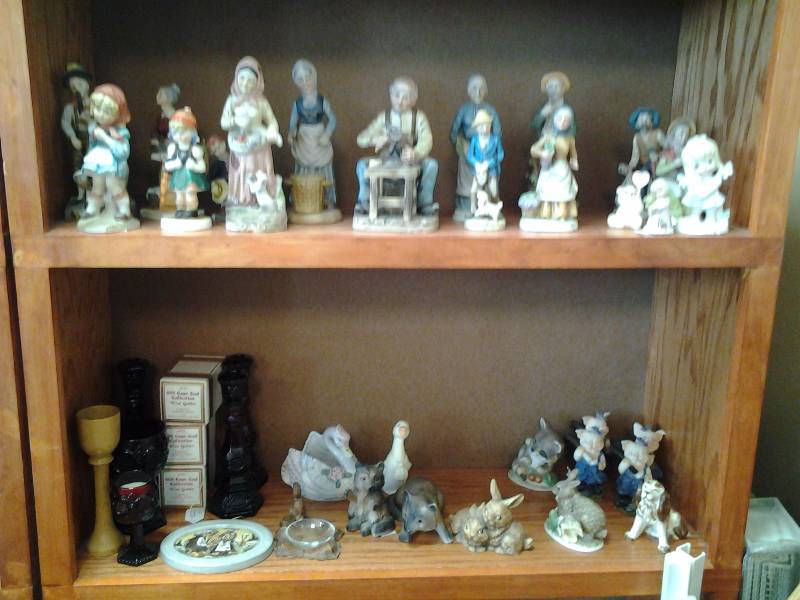 Contents On 2-Shelves Figurines, Plates, Vases, Trinket Boxes