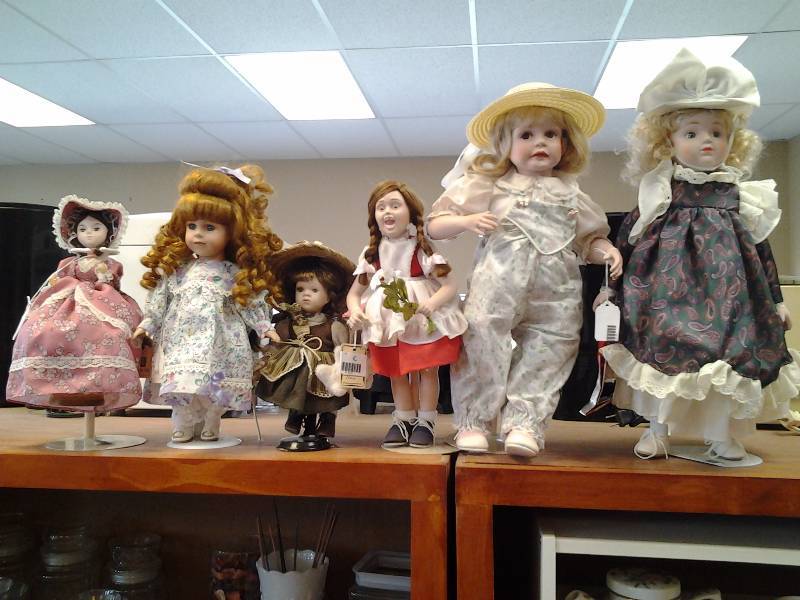 6-Dolls With Stands (Bradley, Curtis, Others)