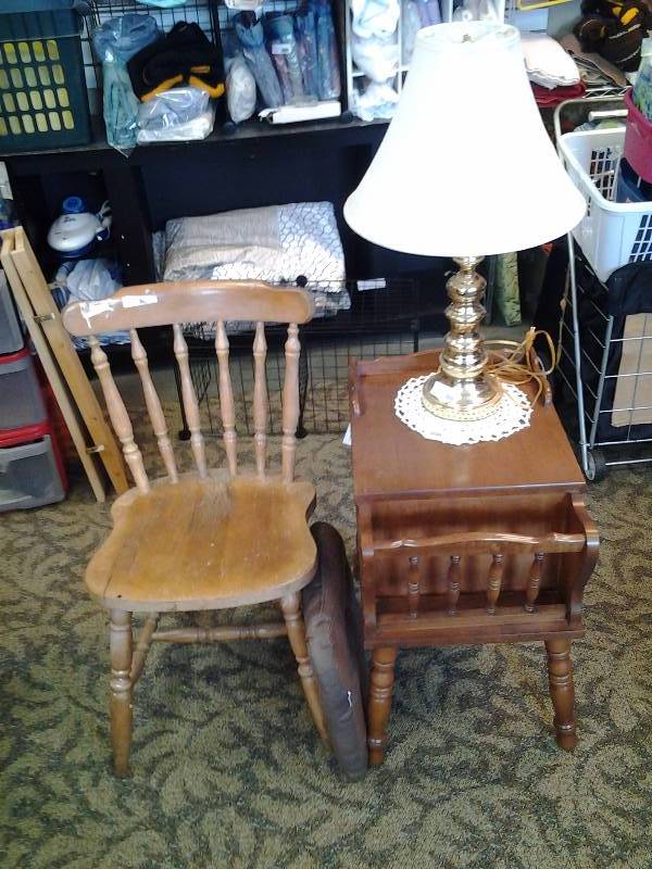 Early American Magazine RackTable With Lamp & Chair