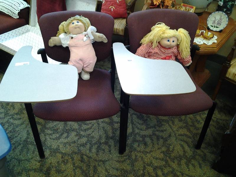 2-Cabbage Patch Dolls With School DeskChairs (Tops Fold Down)