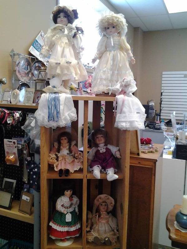 6-Porcelain Dolls, 2-Handkerchief Dolls