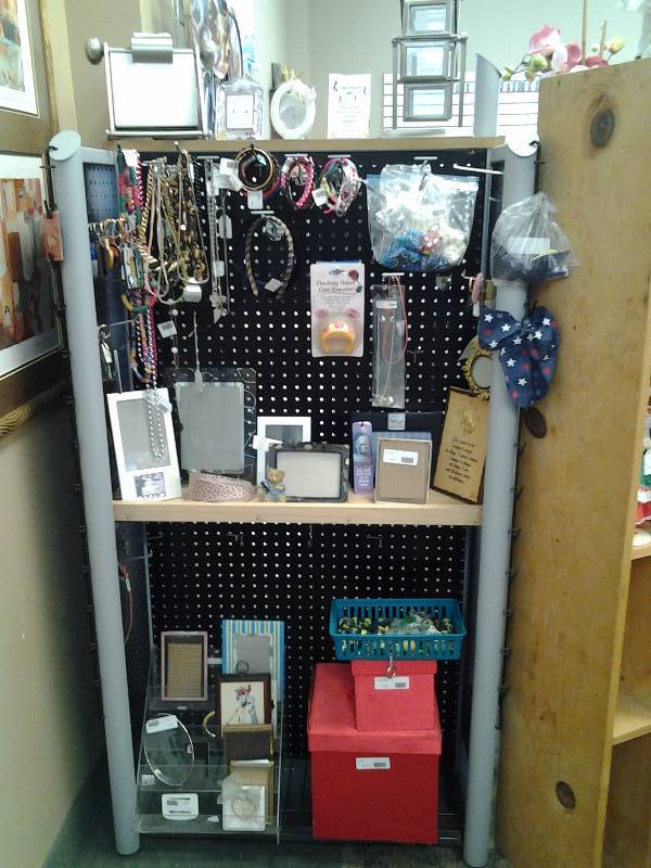 Peg Hook Rack & Contents (Hair Accessories, Key Fobs, Picture Frames, Jewelry)