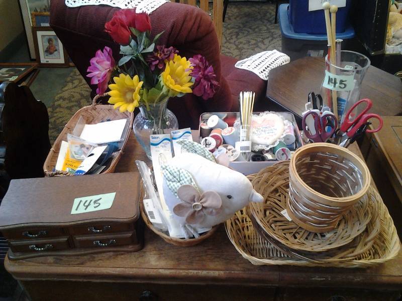 Misc Sewing Notions, Baskets, Knitting Needles