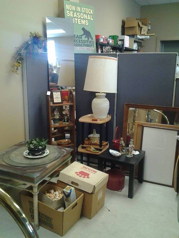 Tables, Lamps, Shelves & Contents In Corner Shells, Mirrors, Bulletin Board