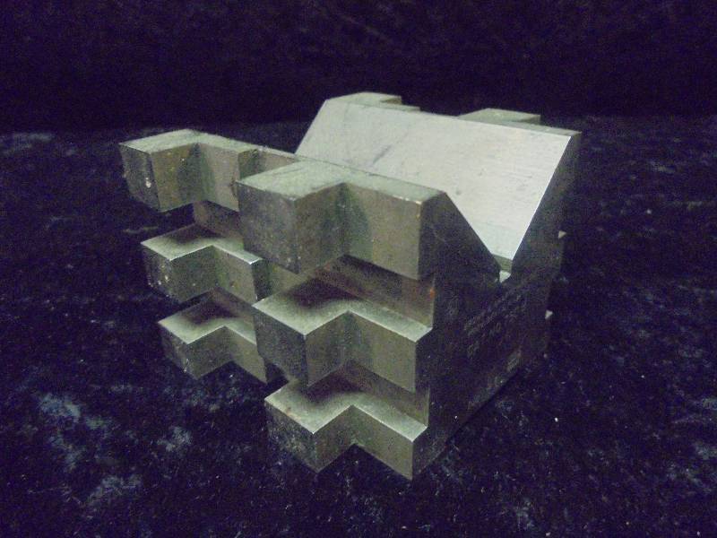 lot 19 image: Machinist Tool - Brown & Sharpe V Block, N0 750B, no 47