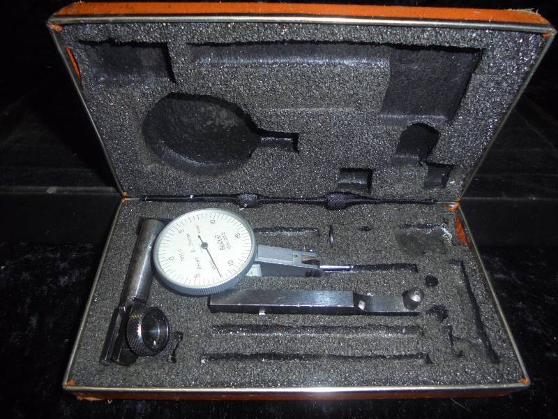 lot 28 image: Machinist Tool - Brown & Sharpe BesTest Dial Indicator, Jeweled, Swiss Made, 7031-2, 1DIV.0005