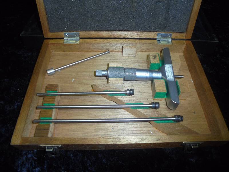 lot 30 image: Machinist Tool - Mitutoyo Micrometer, 5-030-1