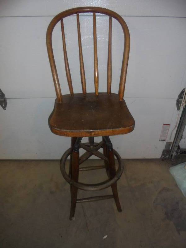 lot 31 image: Vintage Wood Swivel Stool, 48 high