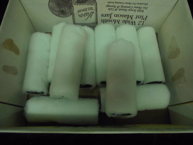 lot 36 image: Lot - Paint Rollers - White, 6