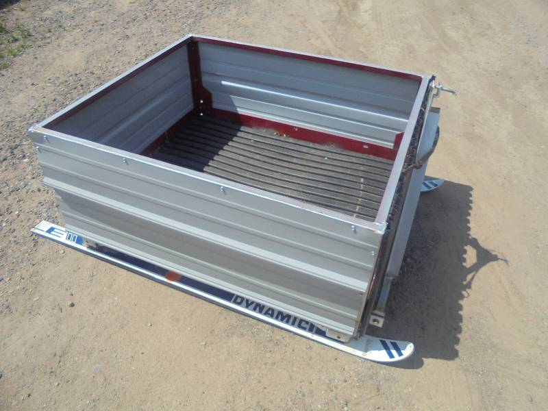 lot 42 image: Handmade Sled, 22h x38w x 44 L