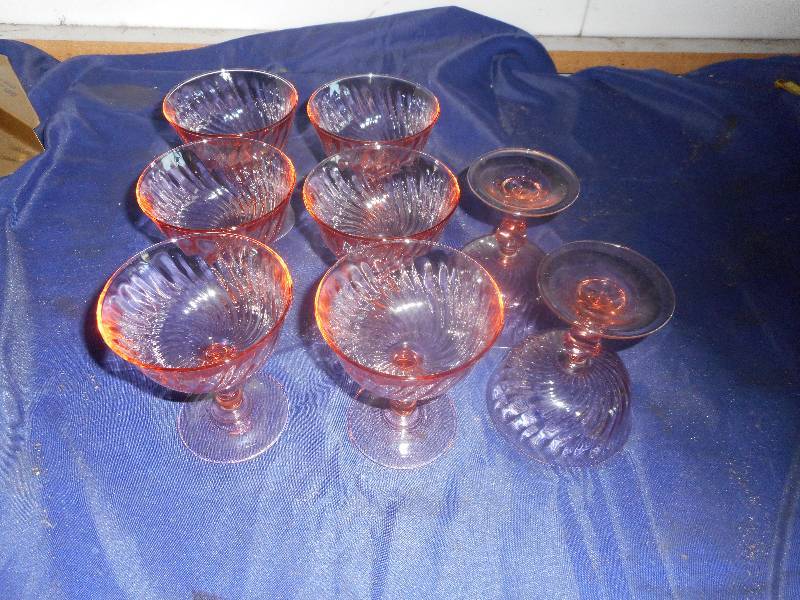 8 PINK DEPRESSION STEMMED DESERT CUPS