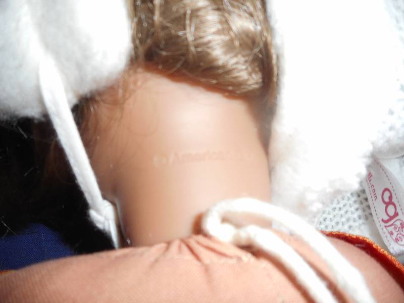 AMERICAN GIRL DOLL
