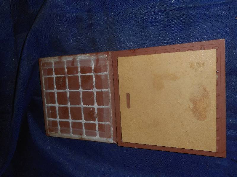 2 HOT PLATES