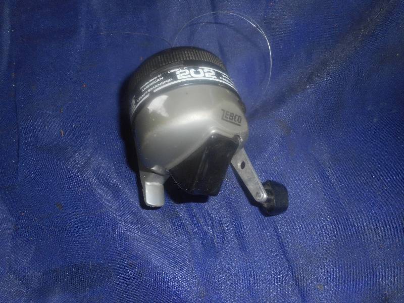 COLLECTIBLE ZEBCO 200 REEL