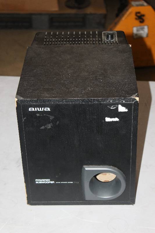 lot 23 image: Aiwa Powered Subwoofer