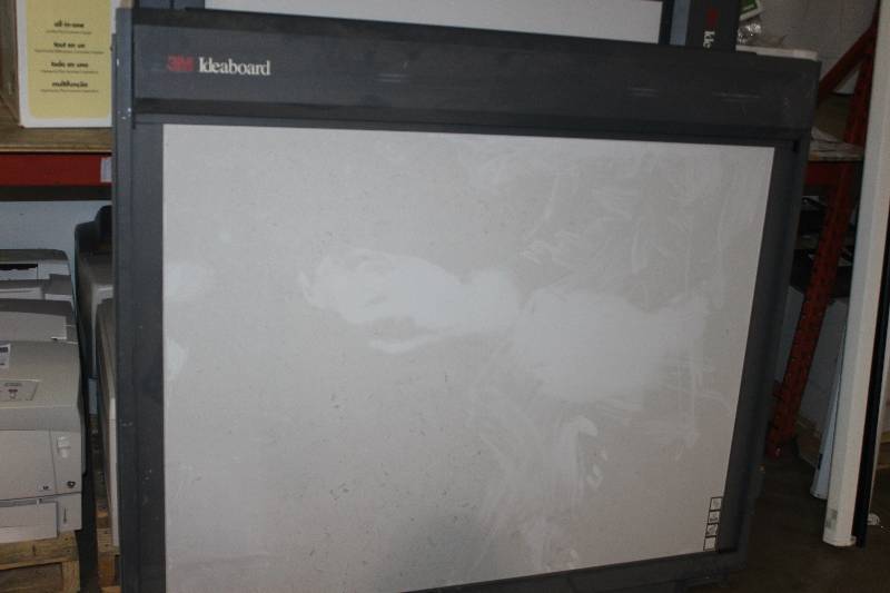 lot 7 image: 3M Ideaboard