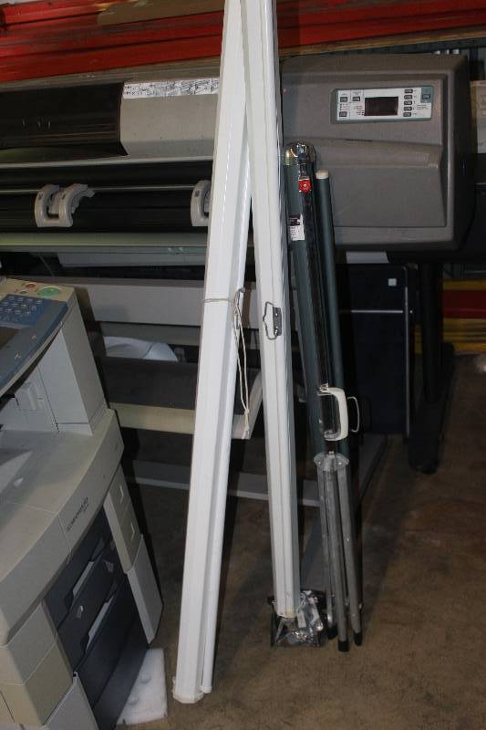 lot 15 image: Lot of (3) Da-Lite Projector Screens - 44, 63, 74
