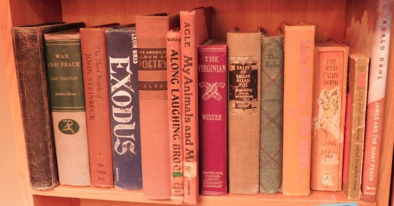 nice lot of vintage books