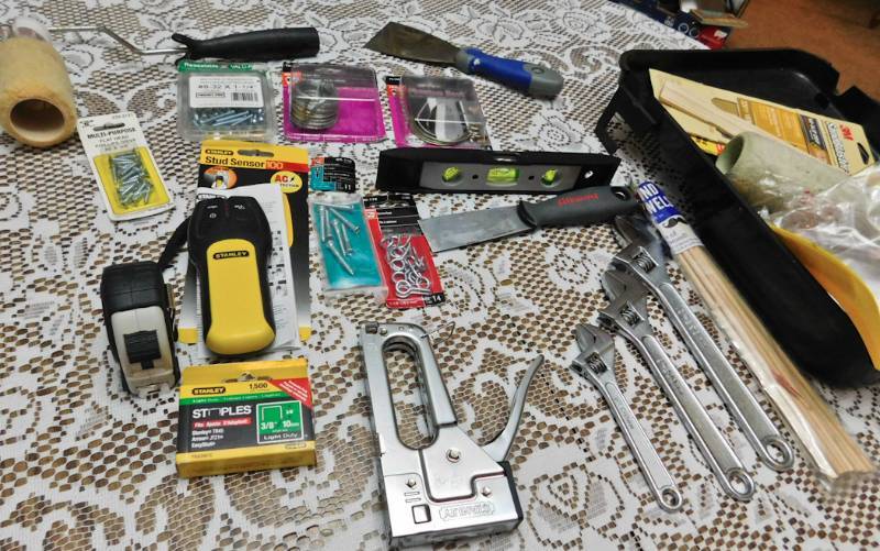 lot of useful utility drawer items see phots
