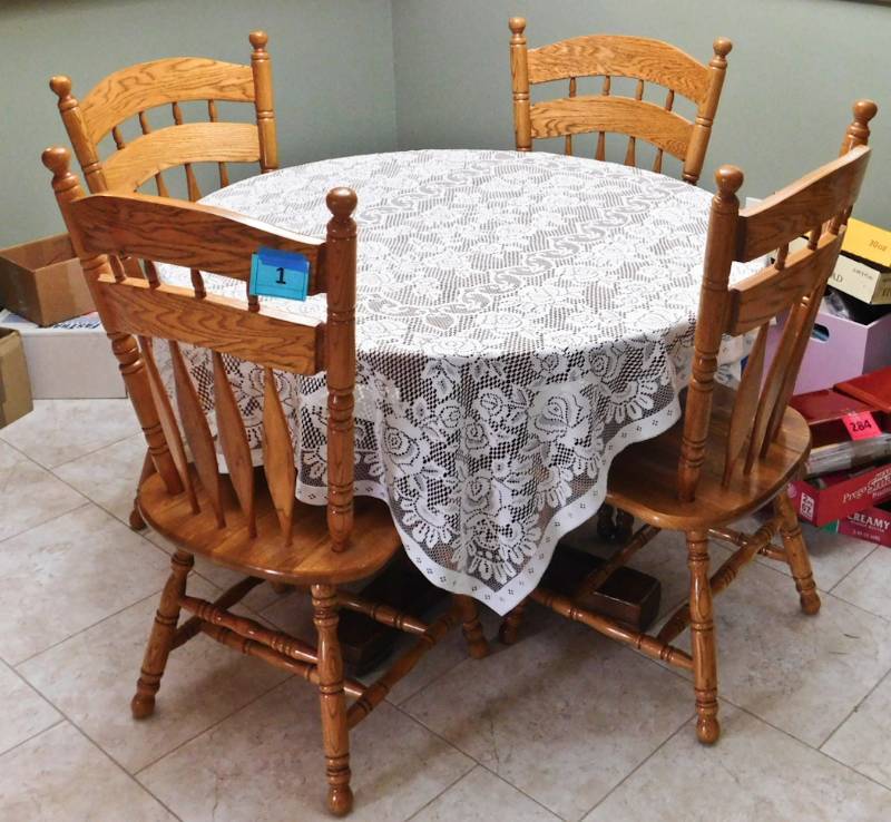 4 oak chairs and table