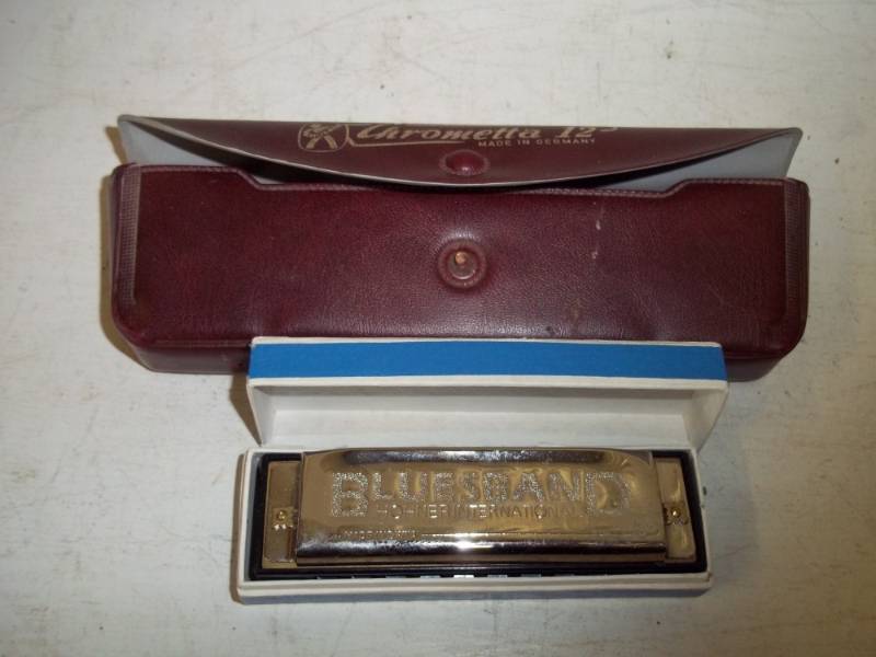 Bluesband Harmonica with case