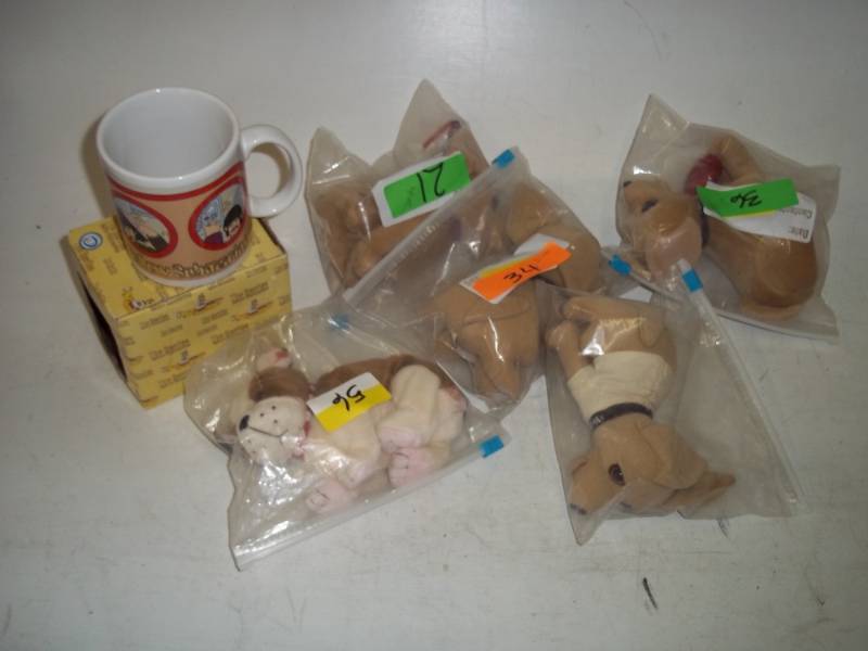 Stuffed animals taco bell and coffee cup