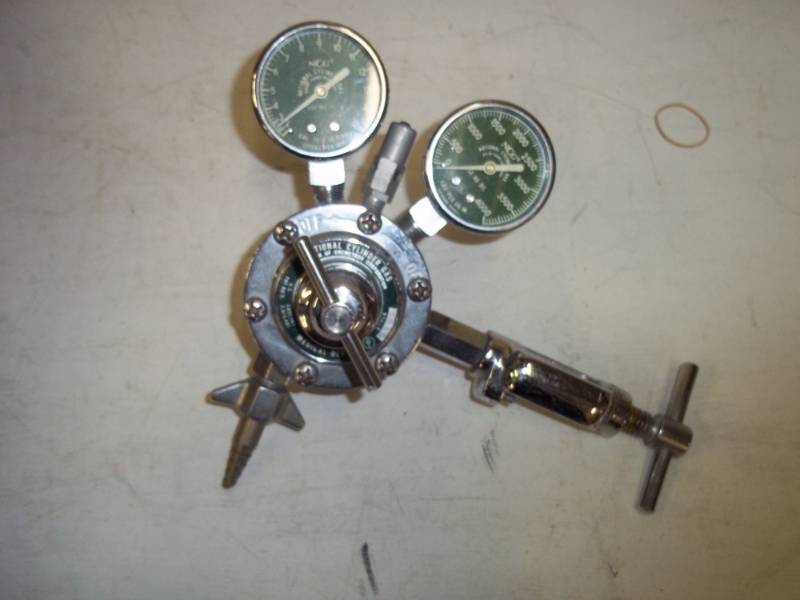 Oxygen Regulator