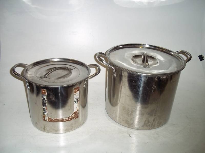 Pair of Stainless Steel Cooking Pots